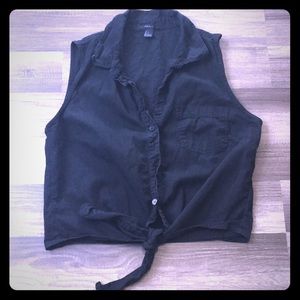 Forever 21 Button-up Tie Crop Top